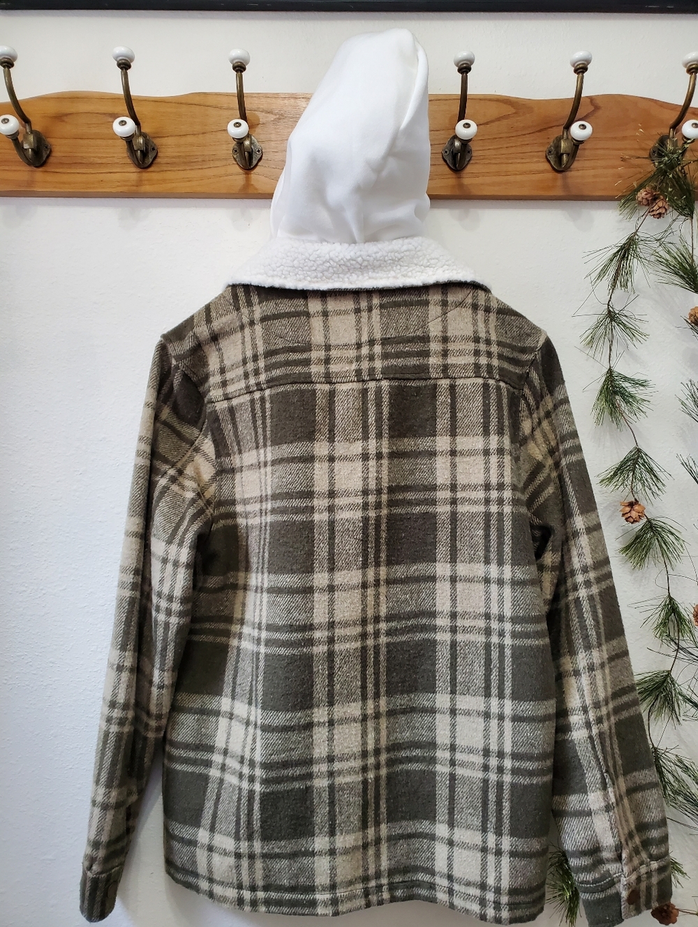 WeSC Liam Sherpa Hooded Plaid Shirt Jacket Unisex - Picture 3 of 13